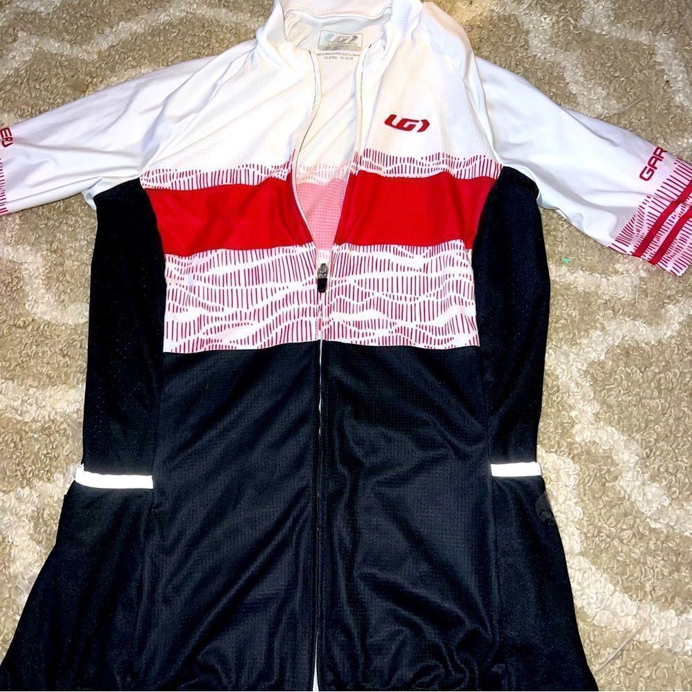 garneau biking shirt size M